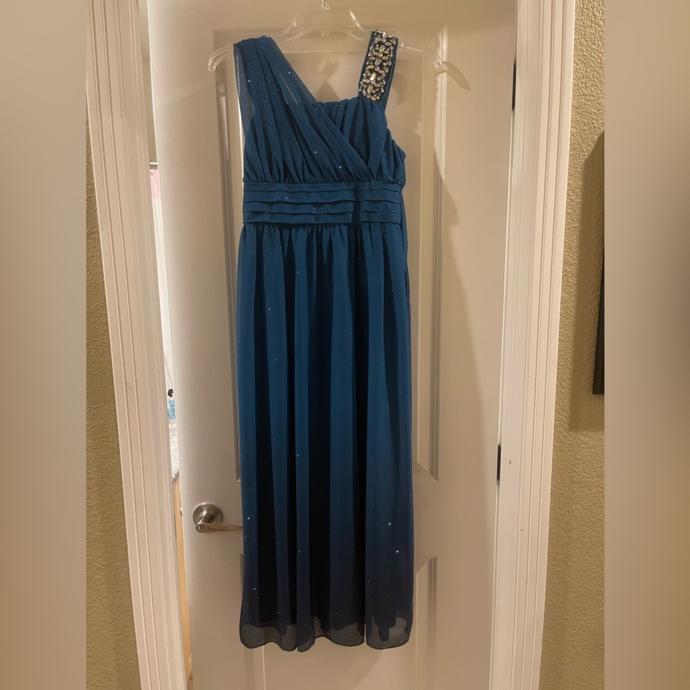 Sequin Hearts girls size 14 blue formal dress